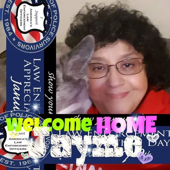 Meet your Posher, Lupe - Picture 1 of 1